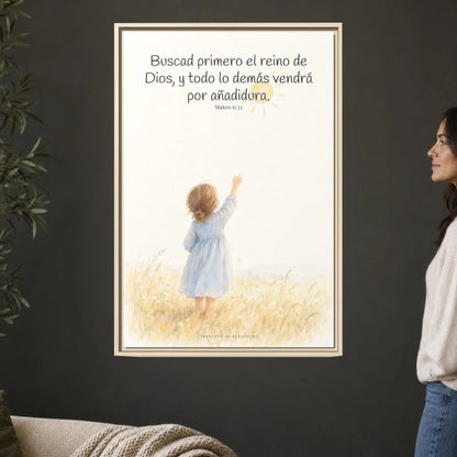 Buscad primero el reino de Dios — Lienzo Cristiano Enmarcado | Mateo 6:33 — 24×36 pulgadas, marco natural, vista frontal ambiental, escala física calibrada