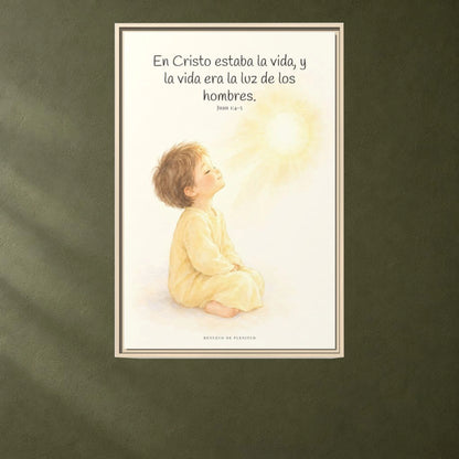 En Cristo está la vida que ilumina a todos | Cuadro de fe enmarcado | Juan 1:4-5 — 24×36 pulgadas, marco natural, vista frontal ambiental, escala física calibrada