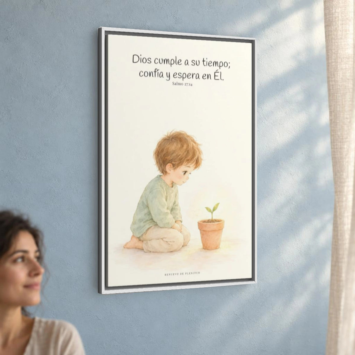 El Señor nunca llega tarde | Decoración cristiana enmarcada | Salmo 27:14 — 24×36 pulgadas, marco blanco, vista angular ambiental del marco flotante, escala física calibrada