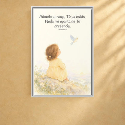 Si subo a los cielos, allí estás Tú — Lienzo Cristiano Enmarcado | Salmo 139:8 — 24×36 pulgadas, marco blanco, vista frontal ambiental, escala física calibrada