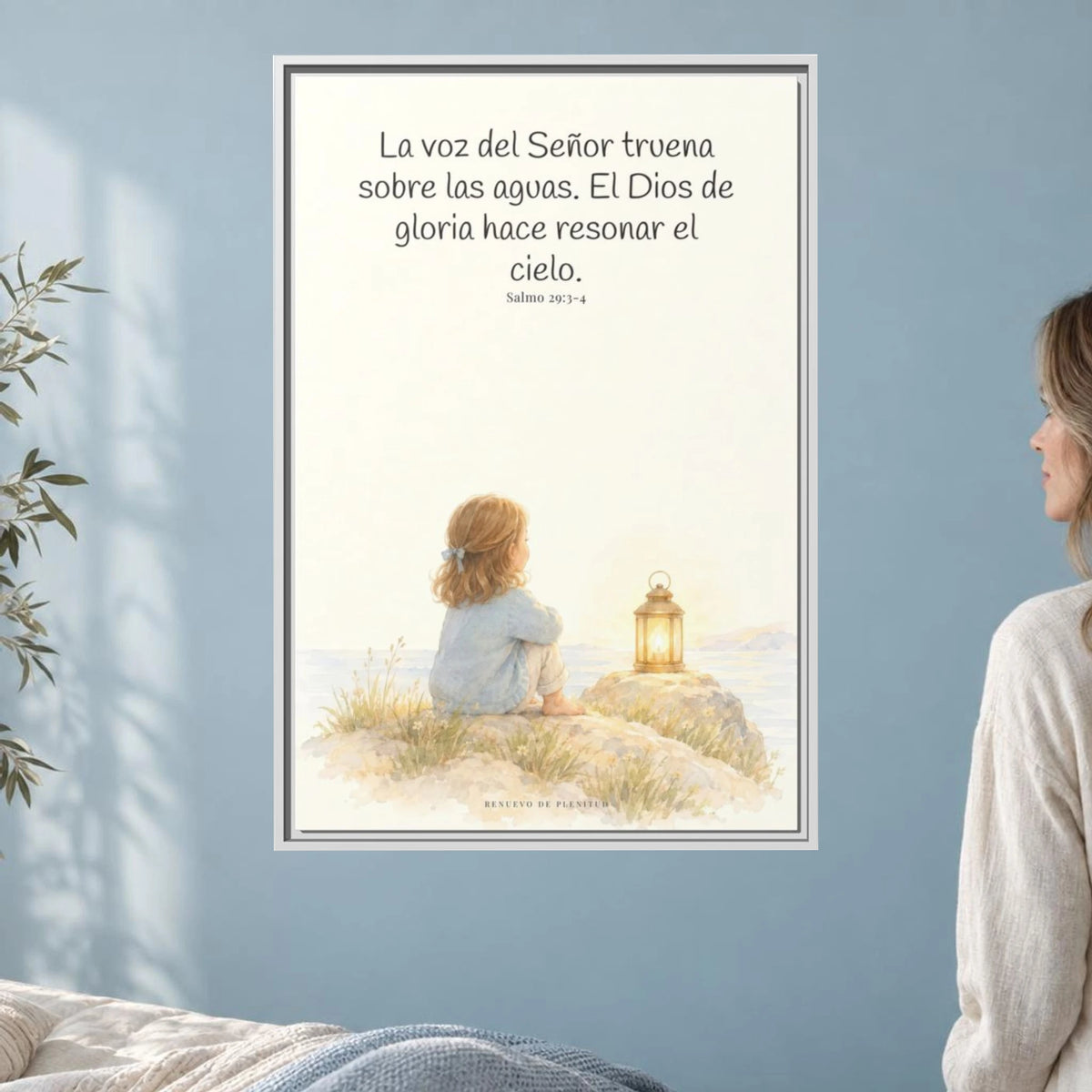 La voz de Jehová truena sobre las aguas — Lienzo Cristiano Enmarcado | Salmo 29:3-4 — 24×36 pulgadas, marco blanco, vista frontal ambiental, escala física calibrada