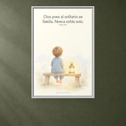 Dios pone al solitario en familia — Lienzo Cristiano Enmarcado | Salmo 68:6 — 24×36 pulgadas, marco blanco, vista frontal ambiental, escala física calibrada