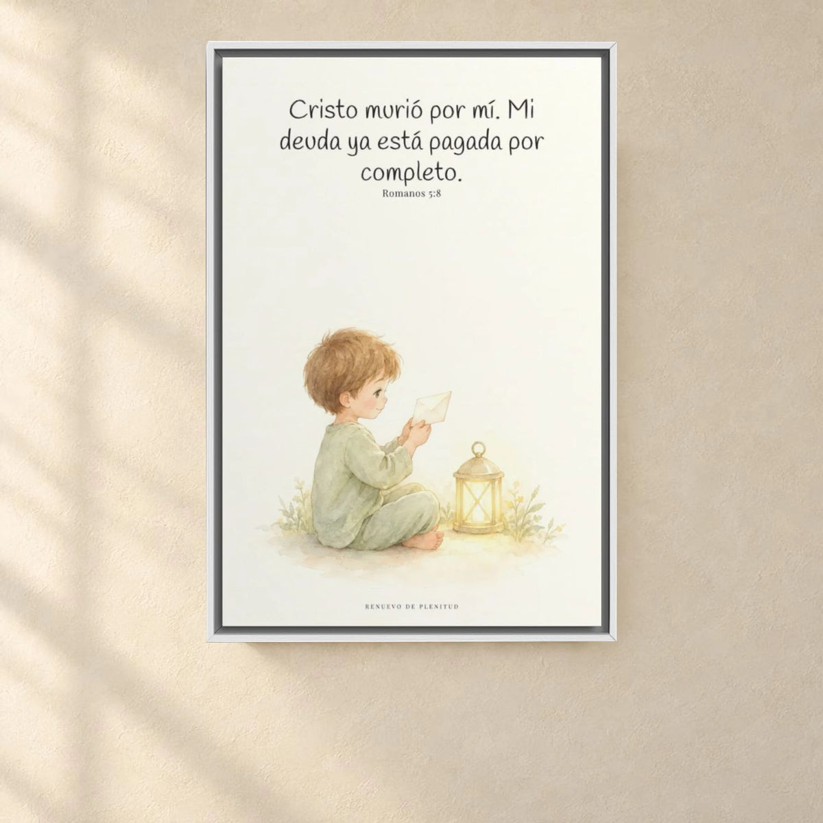 Cristo pagó lo que yo no podía pagar | Cuadro de fe enmarcado | Romanos 5:8 — 24×36 pulgadas, marco blanco, vista frontal ambiental, escala física calibrada