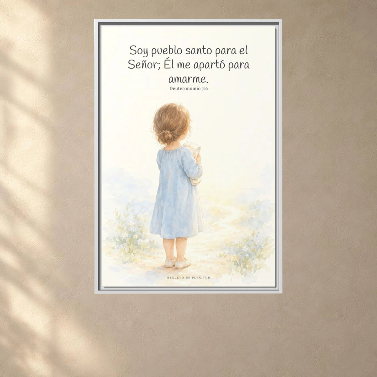Soy pueblo santo para Jehová tu Dios — Lienzo Cristiano Enmarcado | Deuteronomio 7:6 — 24×36 pulgadas, marco blanco, vista frontal ambiental, escala física calibrada