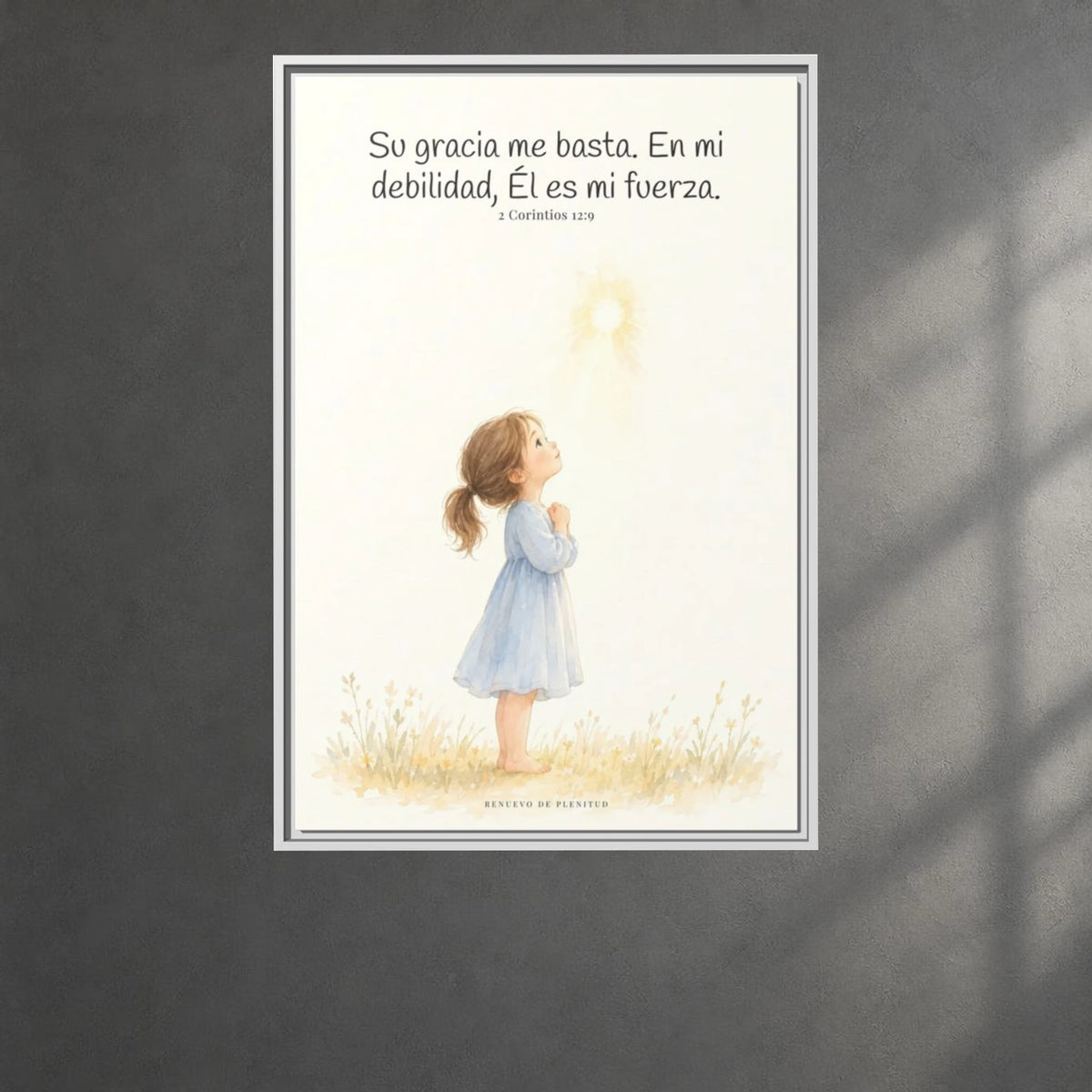 Su gracia me basta — Lienzo Cristiano Enmarcado | 2 Corintios 12:9 — 24×36 pulgadas, marco blanco, vista frontal ambiental, escala física calibrada