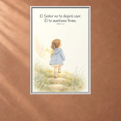 El Señor no te dejará caer — Lienzo Cristiano Enmarcado | Salmo 55:22 — 24×36 pulgadas, marco blanco, vista frontal ambiental, escala física calibrada