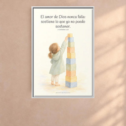 El amor de Dios nunca falla — Lienzo Cristiano Enmarcado | 1 Corintios 13:8 — 24×36 pulgadas, marco blanco, vista frontal ambiental, escala física calibrada