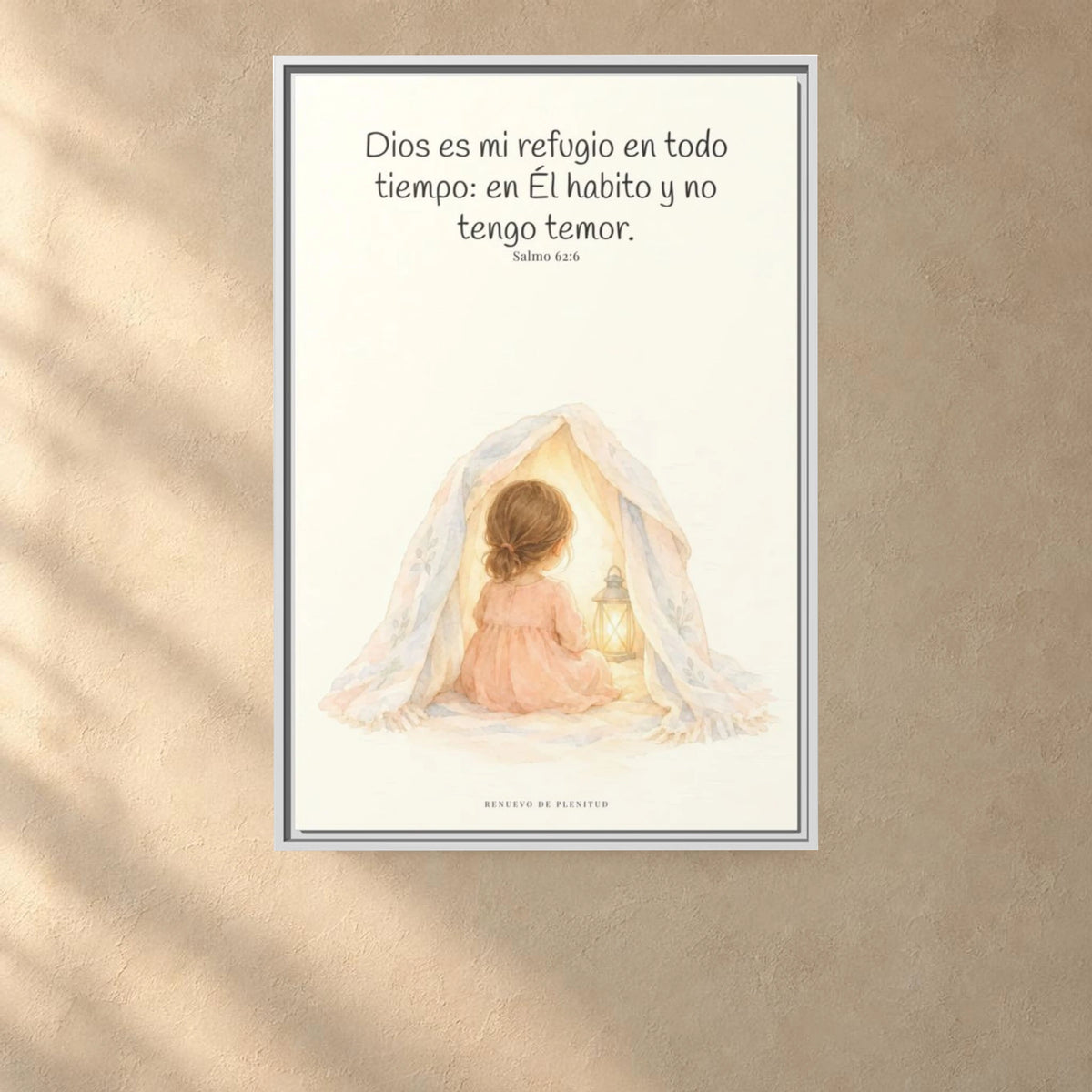 Dios es mi refugio en todo tiempo — Lienzo Cristiano Enmarcado | Salmo 62:6 — 24×36 pulgadas, marco blanco, vista frontal ambiental, escala física calibrada