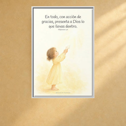 Con acción de gracias, presenta todo a Dios — Lienzo Cristiano Enmarcado | Filipenses 4:6 — 24×36 pulgadas, marco blanco, vista frontal ambiental, escala física calibrada