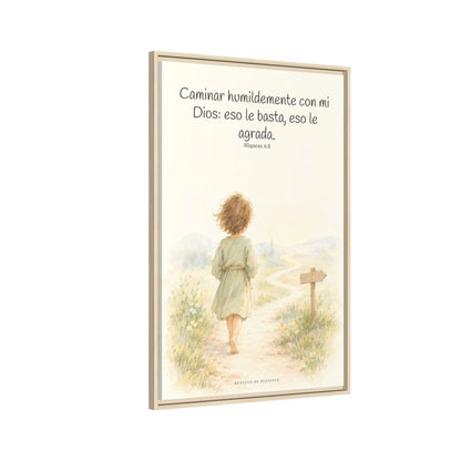 Caminar con Dios es suficiente — Lienzo Cristiano Enmarcado | Miqueas 6:8 — 24×36 pulgadas, marco natural, vista lateral del marco flotante