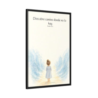 Dios abre camino donde no lo hay — Lienzo Cristiano Enmarcado | Éxodo 14:13 — 24×36 pulgadas, marco negro, vista lateral del marco flotante