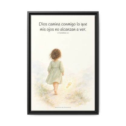 Dios camina conmigo lo que no puedo ver | Lienzo bíblico para el hogar | 2 Corintios 5:7 — 16×24 pulgadas, marco negro, vista frontal