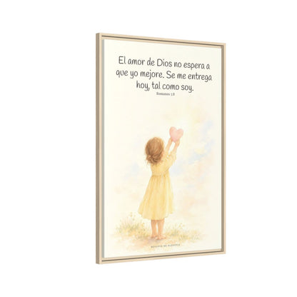 Dios demuestra su amor para conmigo — Lienzo Cristiano Enmarcado | Romanos 5:8 — 24×36 pulgadas, marco natural, vista lateral del marco flotante