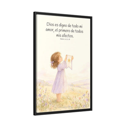 Dios es digno de todo mi amor — Lienzo Cristiano Enmarcado | Mateo 22:37-38 — 24×36 pulgadas, marco negro, vista lateral del marco flotante
