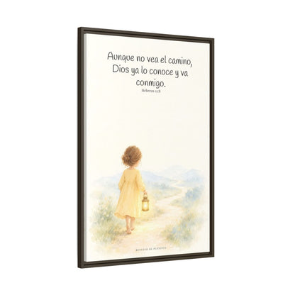 Dios va conmigo aunque no vea el camino — Lienzo Cristiano Enmarcado | Hebreos 11:8 — 24×36 pulgadas, marco espresso, vista lateral del marco flotante