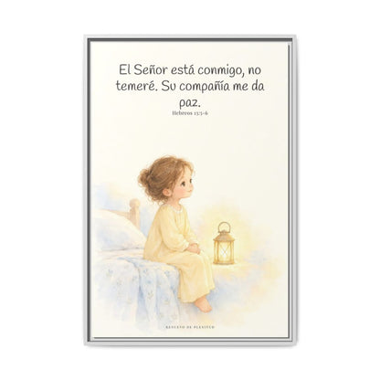 El Señor está conmigo, no temeré — Lienzo Cristiano Enmarcado | Hebreos 13:5-6 — 24×36 pulgadas, marco blanco, vista frontal