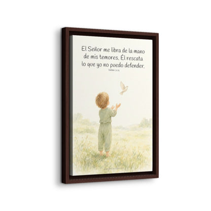 El Señor me libra de la mano de mis temores | Lienzo bíblico para el hogar | Salmo 31:15 — 12×18 pulgadas, marco espresso, vista lateral del marco flotante