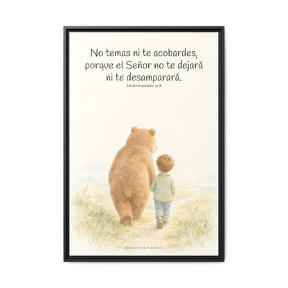 El Señor no te dejará solo — Lienzo Cristiano Enmarcado | Deuteronomio 31:8 — 24×36 pulgadas, marco negro, vista frontal