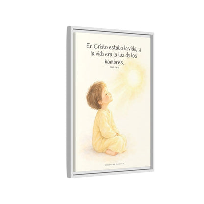 En Cristo está la vida que ilumina a todos | Cuadro de fe enmarcado | Juan 1:4-5 — 16×24 pulgadas, marco blanco, vista lateral del marco flotante