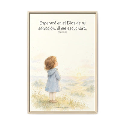 Esperaré en el Dios de mi salvación — Lienzo Cristiano Enmarcado | Miqueas 7:7 — 24×36 pulgadas, marco natural, vista frontal