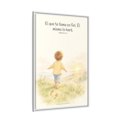 Fiel es el que os llama, el cual también lo hará — Lienzo Cristiano Enmarcado | Filipenses 1:6 — 24×36 pulgadas, marco blanco, vista lateral del marco flotante