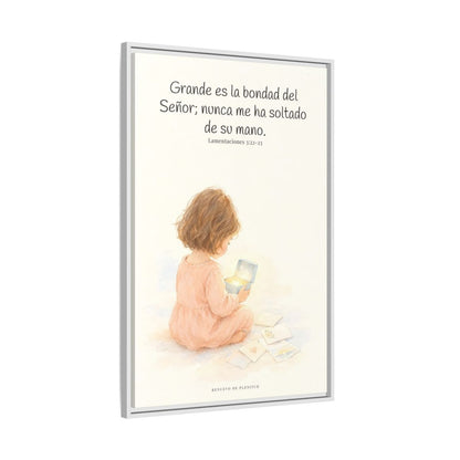 Grande es la bondad del Señor conmigo — Lienzo Cristiano Enmarcado | Lamentaciones 3:22-23 — 24×36 pulgadas, marco blanco, vista lateral del marco flotante
