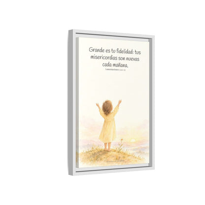 Grande es tu fidelidad, oh Dios — Lienzo Cristiano Enmarcado | Lamentaciones 3:22-23 — 12×18 pulgadas, marco blanco, vista lateral del marco flotante