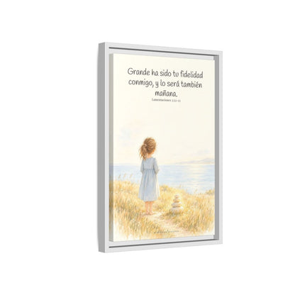 Grande ha sido tu fidelidad, Señor — Lienzo Cristiano Enmarcado | Lamentaciones 3:22-23 — 12×18 pulgadas, marco blanco, vista lateral del marco flotante