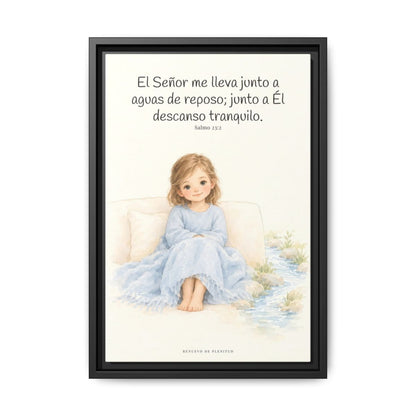 Junto a aguas de reposo me pastorea — Lienzo Cristiano Enmarcado | Salmo 23:2 — 12×18 pulgadas, marco negro, vista frontal