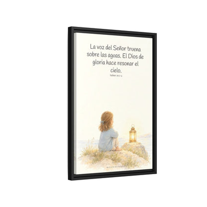 La voz de Jehová truena sobre las aguas — Lienzo Cristiano Enmarcado | Salmo 29:3-4 — 16×24 pulgadas, marco negro, vista lateral del marco flotante