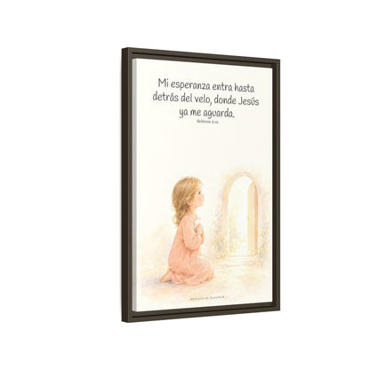 Mi esperanza entra hasta detrás del velo — Lienzo Cristiano Enmarcado | Hebreos 6:19 — 16×24 pulgadas, marco espresso, vista lateral del marco flotante