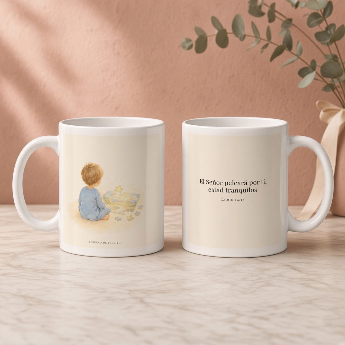 Jehová peleará por ti | Taza con arte cristiano | Éxodo 14:13 — 11oz · Regalo rosa empolvado, arte y frase devocional en dos tazas