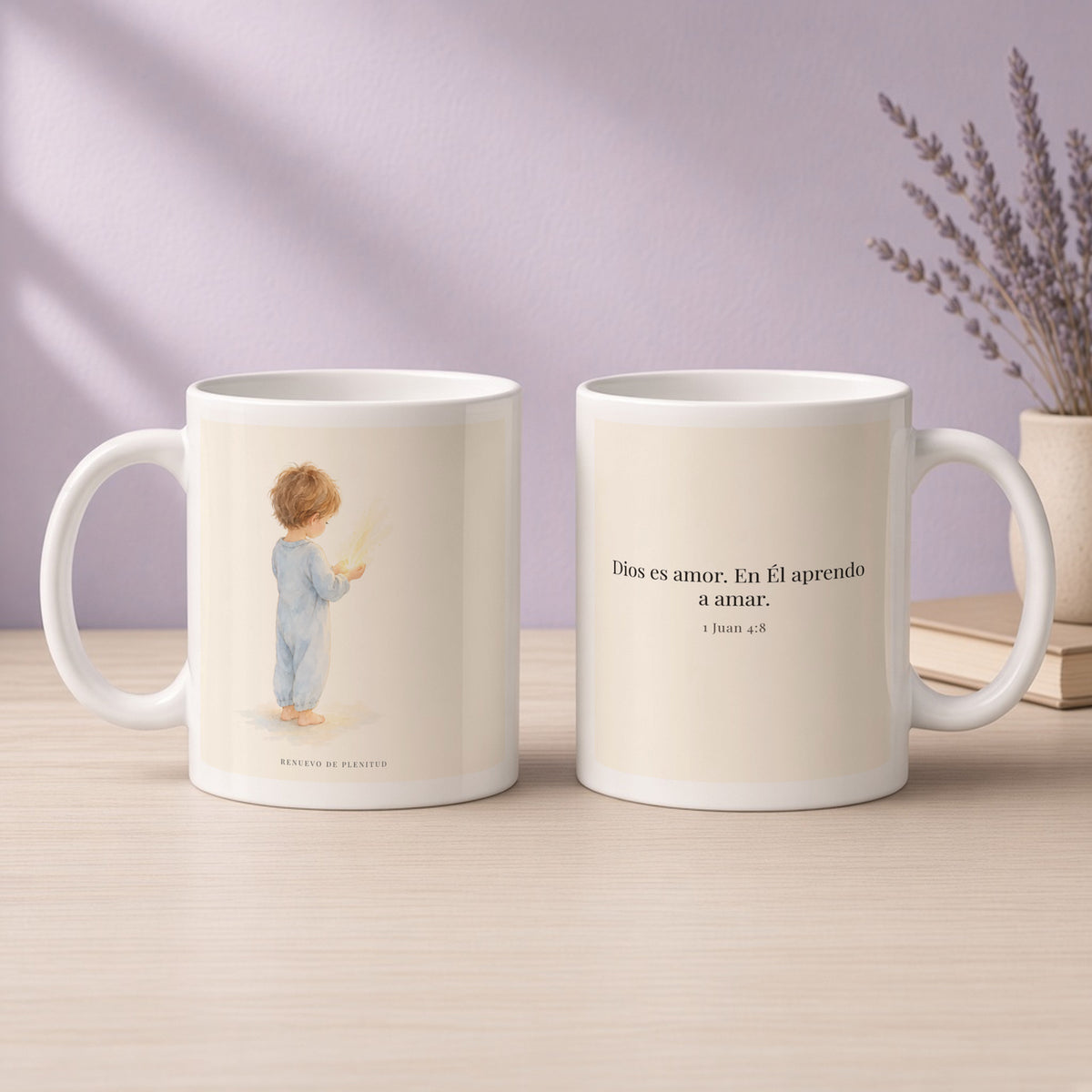 Quien no ama no conoce a Dios, porque Dios es amor | Taza bíblica de cerámica | 1 Juan 4:8 — 11oz · Devocional lavanda, arte y frase devocional en dos tazas