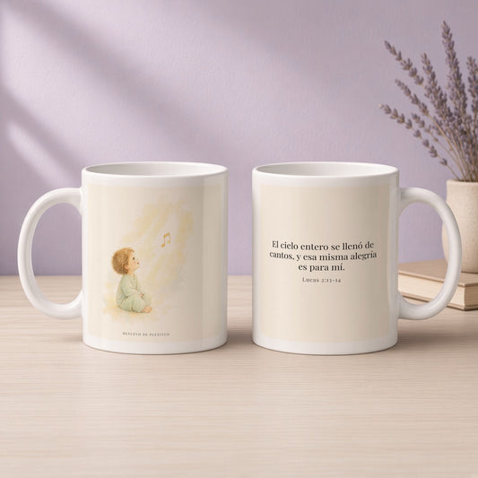 El ejército del cielo canta mi alegría | Taza de inspiración bíblica | Lucas 2:13-14 — 11oz · Devocional lavanda, arte y frase devocional en dos tazas