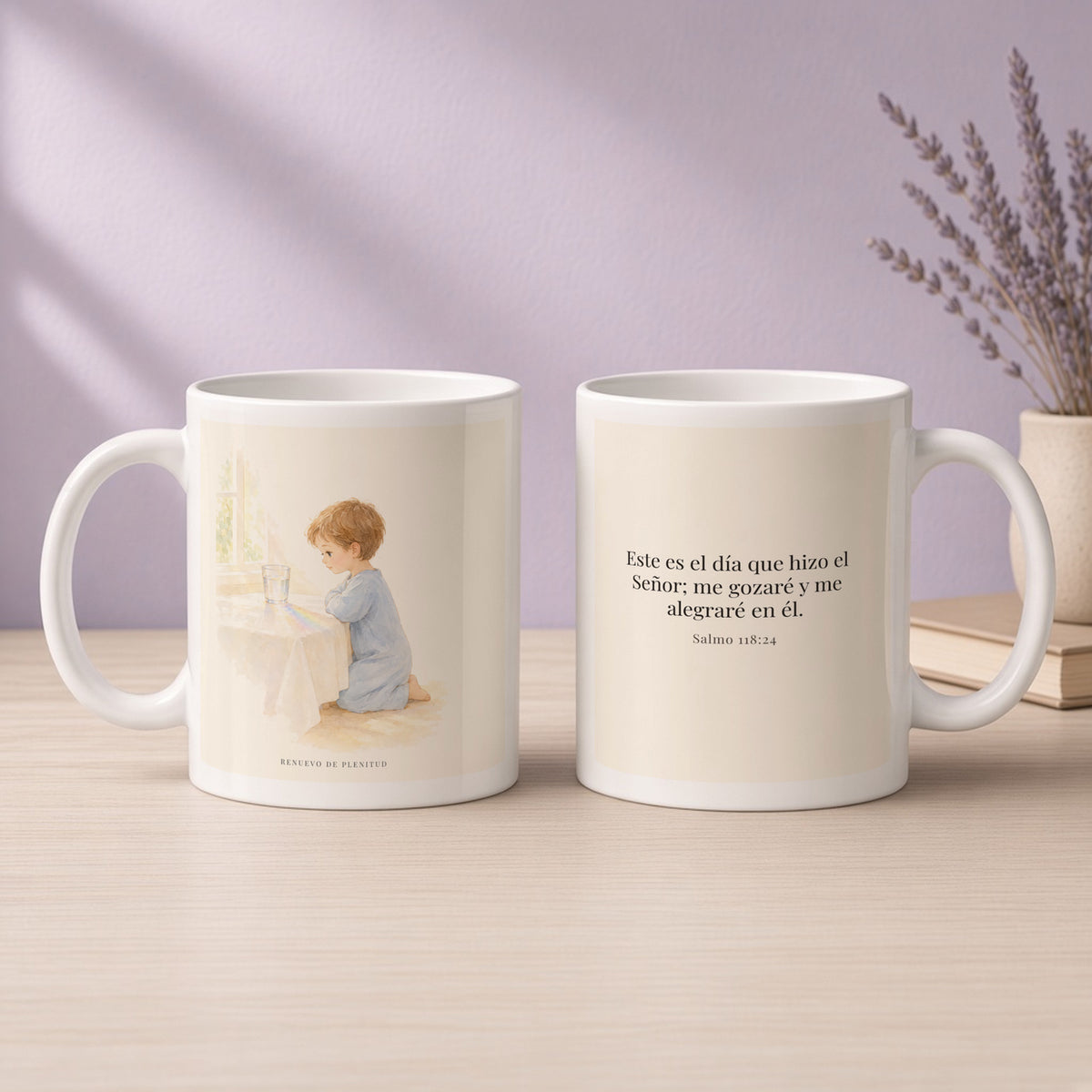 Este es el día que hizo Jehová | Taza devocional ilustrada | Salmo 118:24 — 11oz · Devocional lavanda, arte y frase devocional en dos tazas