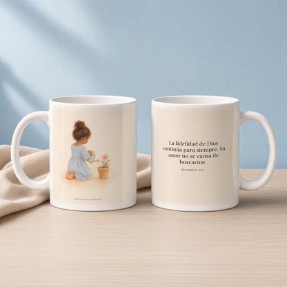 Tu fidelidad continúa para siempre | Taza cristiana con frase devocional | Jeremías 31:3 — 11oz · Lectura azul sereno, arte y frase devocional en dos tazas