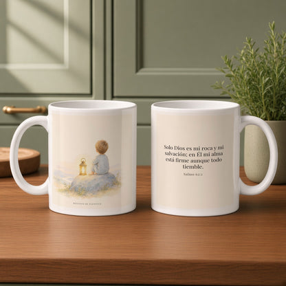 Solo Dios es mi roca y mi salvación | Taza cristiana en dos tamaños | Salmo 62:2 — 11oz · Cocina verde salvia, arte y frase devocional en dos tazas