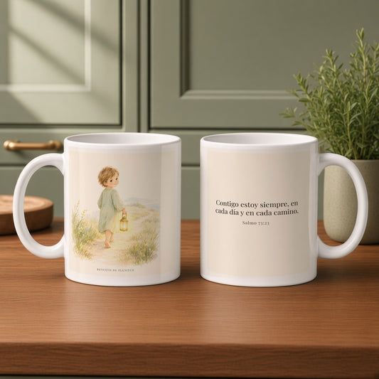 Contigo estoy siempre | Taza de inspiración bíblica | Salmo 73:23 — 11oz · Cocina verde salvia, arte y frase devocional en dos tazas