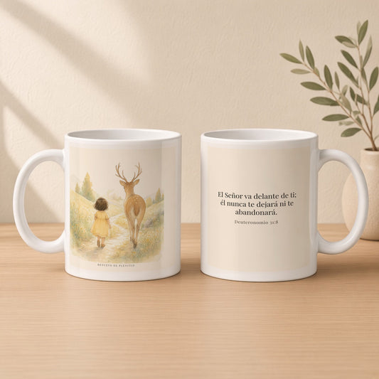 Jehová va delante de ti | Taza de fe para cada mañana | Deuteronomio 31:8 — 11oz · Estudio crema cálido, arte y frase devocional en dos tazas