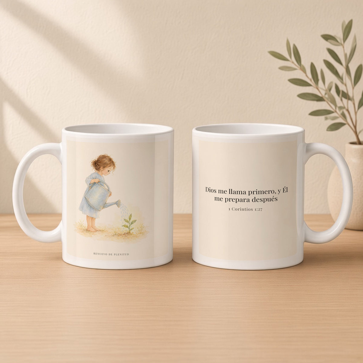 Dios me llama antes de que yo esté listo | Taza de inspiración bíblica | 1 Corintios 1:27 — 11oz · Estudio crema cálido, arte y frase devocional en dos tazas