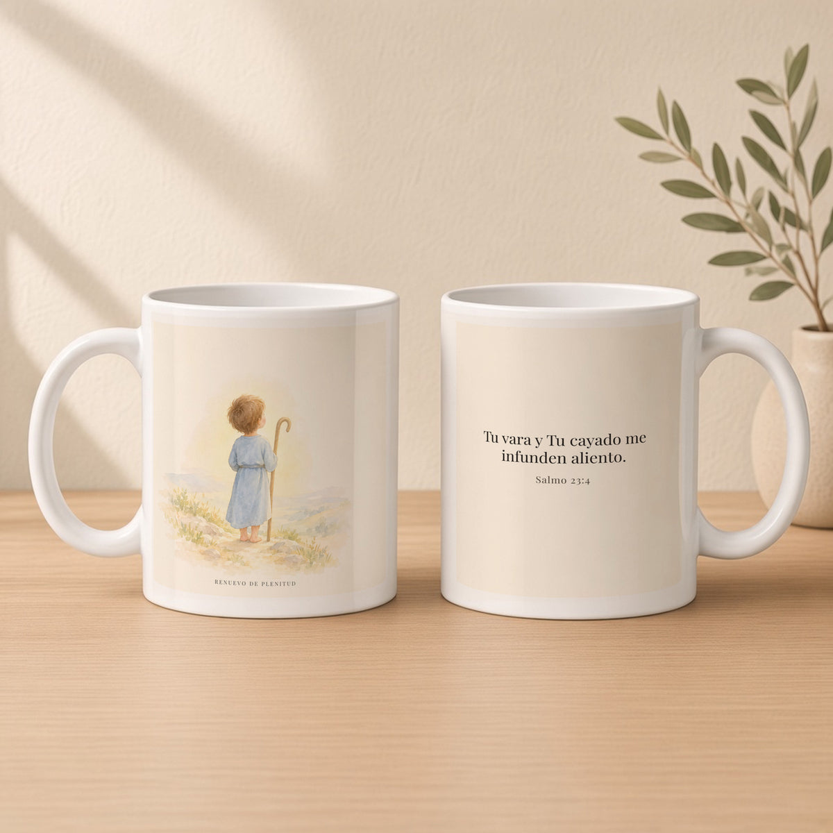 Tu vara y Tu cayado me infunden aliento | Taza cristiana para regalar | Salmo 23:4 — 11oz · Estudio crema cálido, arte y frase devocional en dos tazas