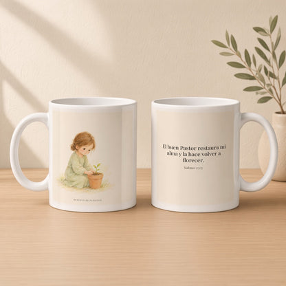 El buen Pastor restaura mi alma | Taza devocional de fe | Salmo 23:3 — 11oz · Estudio crema cálido, arte y frase devocional en dos tazas