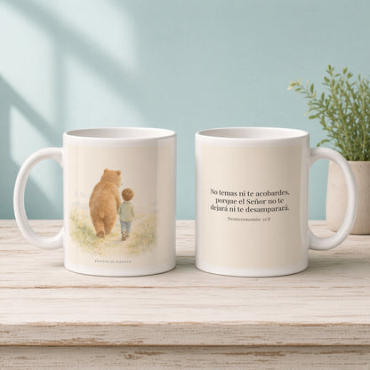 El Señor no te dejará solo | Taza cristiana en dos tamaños | Deuteronomio 31:8 — 11oz · Mañana aqua, arte y frase devocional en dos tazas