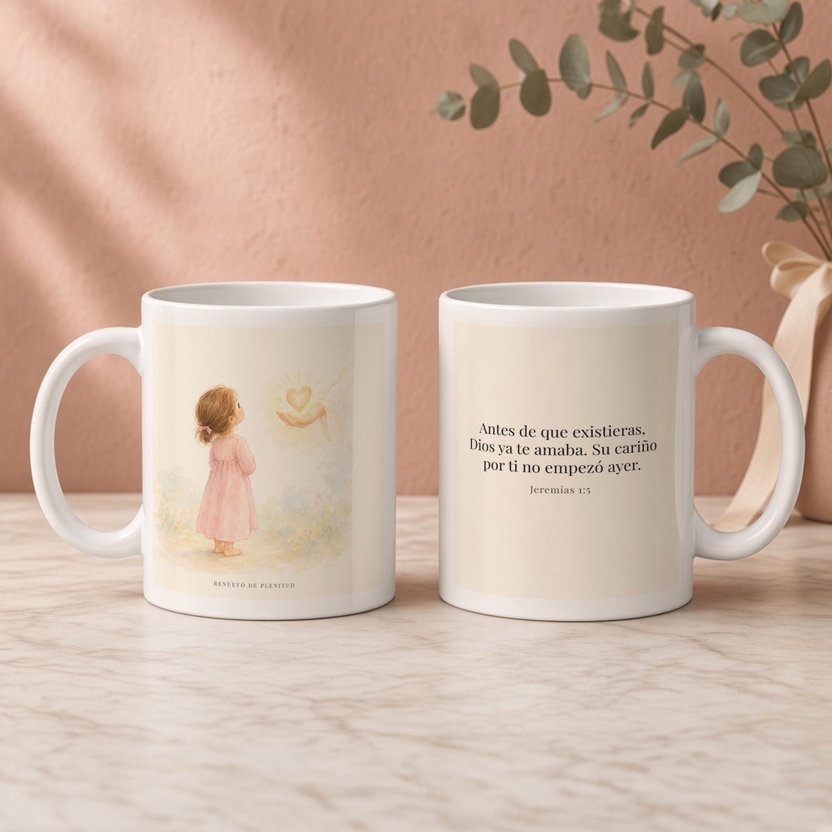 Dios ya me amaba desde antes | Taza de inspiración bíblica | Jeremías 1:5 — 11oz · Regalo rosa empolvado, arte y frase devocional en dos tazas