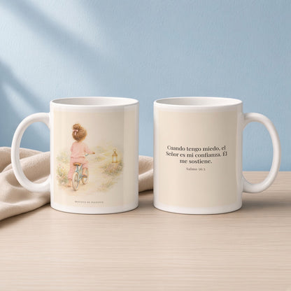 Cuando tengo miedo, el Señor es mi confianza | Taza de inspiración bíblica | Salmo 56:3 — 11oz · Lectura azul sereno, arte y frase devocional en dos tazas