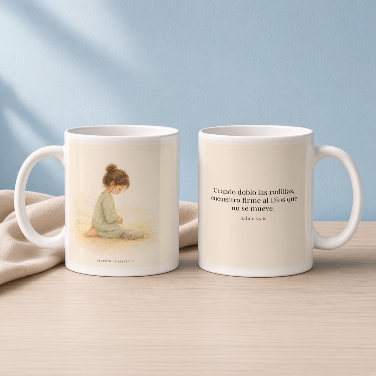 El Señor es la Roca donde descanso | Taza de fe para cada mañana | Salmo 95:6 — 11oz · Lectura azul sereno, arte y frase devocional en dos tazas