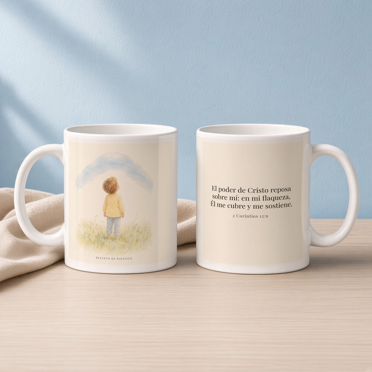 El poder de Cristo descansa sobre mí | Taza devocional ilustrada | 2 Corintios 12:9 — 11oz · Lectura azul sereno, arte y frase devocional en dos tazas