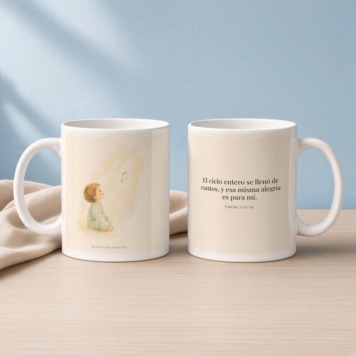 El ejército del cielo canta mi alegría | Taza de inspiración bíblica | Lucas 2:13-14 — 11oz · Lectura azul sereno, arte y frase devocional en dos tazas