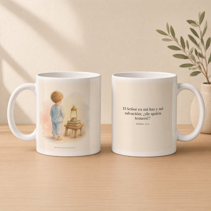 Jehová es mi luz y mi salvación | Taza cristiana con frase devocional | Salmo 27:1 — 11oz · Estudio crema cálido, arte y frase devocional en dos tazas