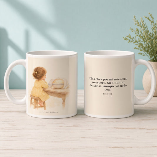 Dios obra por mí mientras yo espero | Taza cristiana con frase devocional | Juan 5:17 — 15oz · Mañana aqua, arte y frase devocional en dos tazas